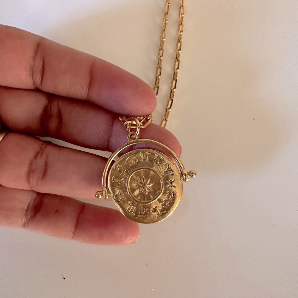 Zara Zodiac Necklace (Sagittarius)